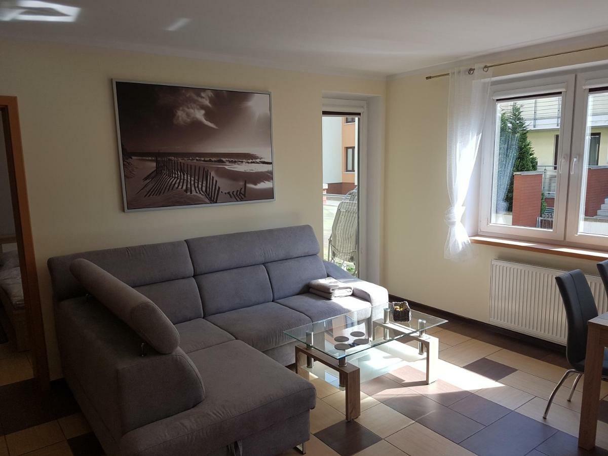 Apartament Z Ogrodkiem Pomerania Kołobrzeg Exteriör bild